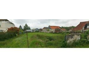 Terrain 1044m2 + cave voutée