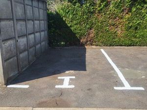 Place parking voiture ou moto sécurisée