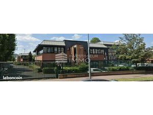 Local d'activité 1 624 m²