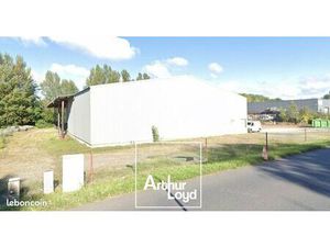 Local d'activité 500 m²