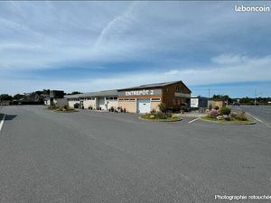 Local 1100 m² SAINT LO