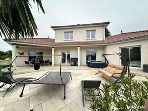 Maison creuzier le vieux