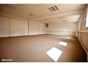 A louer très beau bureau 52m2