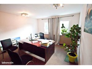 A louer très bel ensemble de 3 bureaux + accueil