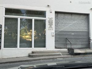 Cession bail Local commercial 80 m2 avenue du campon  exploitation en atelier moto actuell