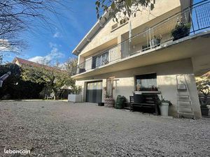 Maison 8 pièces 136 m²