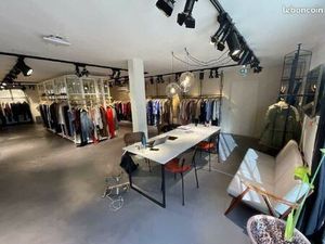 Local 155 m² Aix-en-Provence