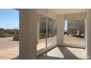 Local 41 m² rénové – Climatisation – Fibre – Antibes