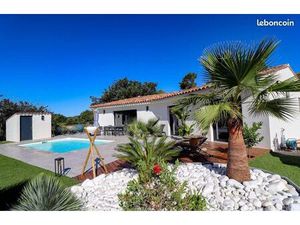 À vendre – Villa contemporaine de plain-pied avec piscine à 2 km de Flayosc (Provence)