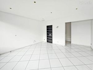 Bureaux 23 m² SAINTE GENEVIEVE DES BOIS