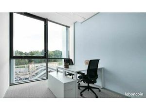 Location bureau privatif / salle de réunion à la journée