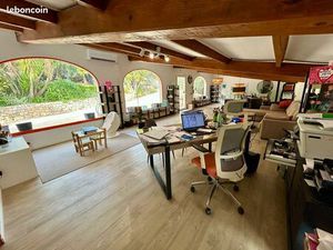 Local commercial 145m2