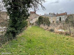 Immeuble 261 m² Bourganeuf