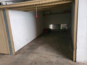 Box garage