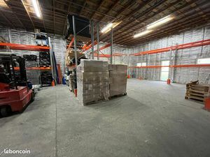 Local 205 m² Milly-la-Forêt