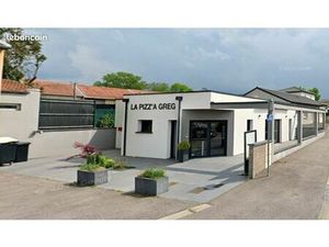 FOND DE COMMERCE PIZZERIA 90 m² + terrasse 160 m² + parkings