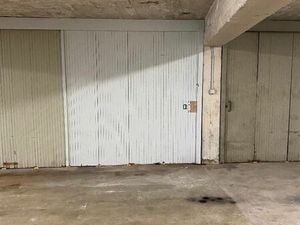 Garage fermé route des Romains