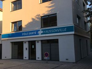 Local professionnel à vendre avec son espace partagé. Idéal médical et paramédical