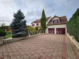 Pavillon 7 pièces 254 m²