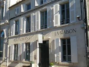 Local commercial 208m² centre Cognac