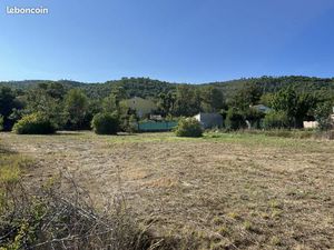 Terrain 1 700 m² Neoules