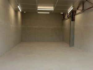 Local commercial 94m² avec bureau