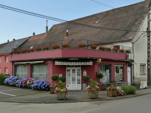 Local commercial 88 m² – angle de rue – Hundling