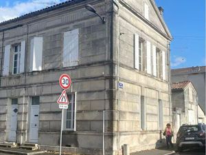 Maison meublée 3 chambres – Centre-ville de Cognac – 1 350 / mois