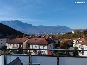 Appartement T3 récent avec terrasse + garage électrifié – Vue imprenable sur Grenoble & Ve