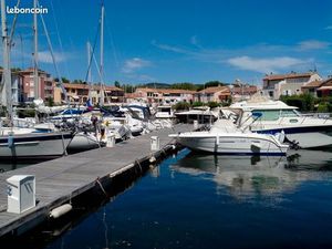 Port-grimaud  citée lacustre
