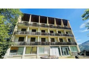 Immeuble 10 pièces 1000 m²