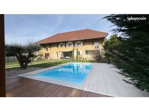 Longère 6 pièces 280 m²