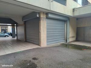 Loue Local commercial / bureau 17 m2