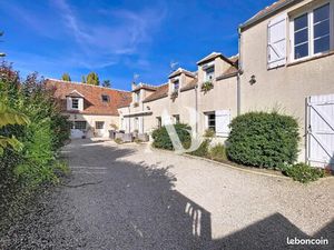 Maison 9 pièces 225 m²