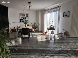 Belle maison entièrement rénovée (prix à débattre)