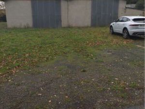 Terrain avec dépôts