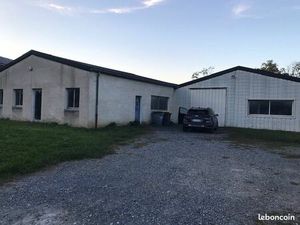 Local industriel 400m²