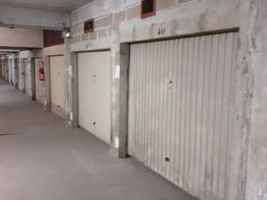Box / Garage / parking cente ville creil proche gare