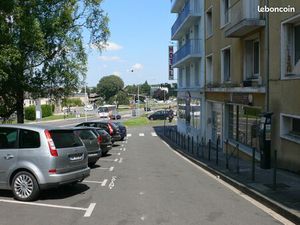 Local professionnel rez de chaussé