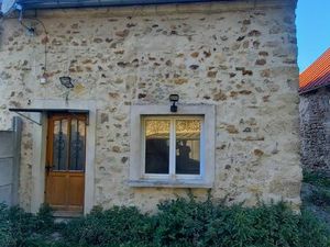 Maison mitoyenne avec cour/jardin clos
