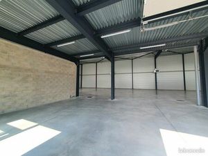 Local d'activité 310 m²