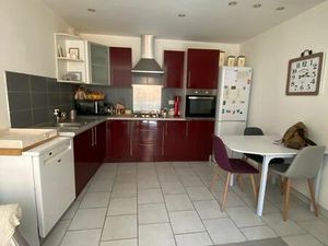 Belle maison avec garage