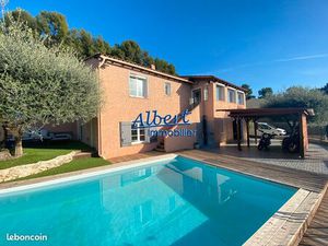 Villa 7 pièces 167 m²