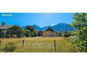 Tres joli Terrain Plat plein sud 500 m² constructible