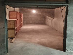 Grand garage centre ville de Gap