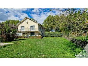 Maison 7 pièces 177 m²