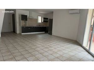 Maison mitoyenne 3ch gge jardin clos terrasse Mejannes les Ales