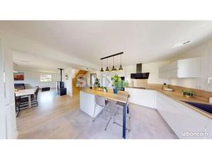 Villa 6 pièces 200 m²