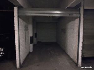Parking box à vendre place Rihour