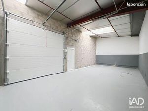 Local 43 m² BRIE-COMTE-ROBERT